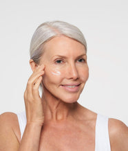 Load image into Gallery viewer, Senegence Silk Primer and Pore Minimizer