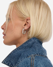 Load image into Gallery viewer, Lil Frankie Chain Huggies - Silver