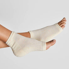 Load image into Gallery viewer, Moisturizing Heel Socks
