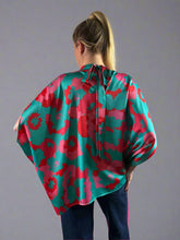 Load image into Gallery viewer, High Neck Relaxed Silhouette Top
