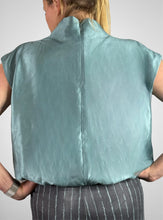 Load image into Gallery viewer, Mock Neck Sleeveless Balloon Top
