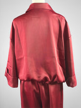 Load image into Gallery viewer, Collar Neck Pocket Satin Shirt
