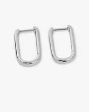 Load image into Gallery viewer, Carrie Chain Huggies - Silver
