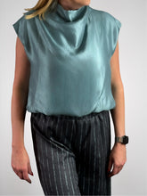 Load image into Gallery viewer, Mock Neck Sleeveless Balloon Top
