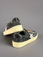 Load image into Gallery viewer, Another Round Blk Sequin Tennies
