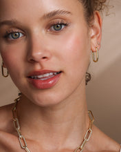 Load image into Gallery viewer, Carrie Chain Huggies - Gold
