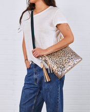 Load image into Gallery viewer, Downtown Crossbody Iris
