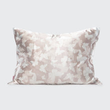 Load image into Gallery viewer, Satin Pillowcase - Butterfly
